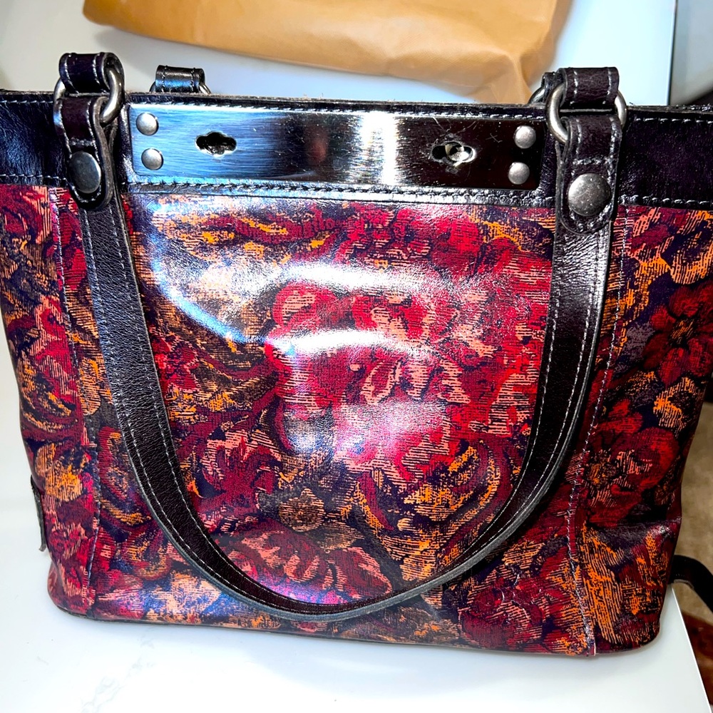 PATRICIA NASH CROSSBODY/HANDBAG PURSE EXCELLENT CONDITION WITH A COUPLE FLAWS